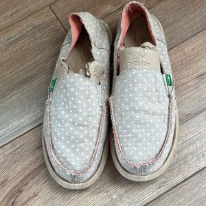Sanuk Tan and Pink Dotted Slip-Ons